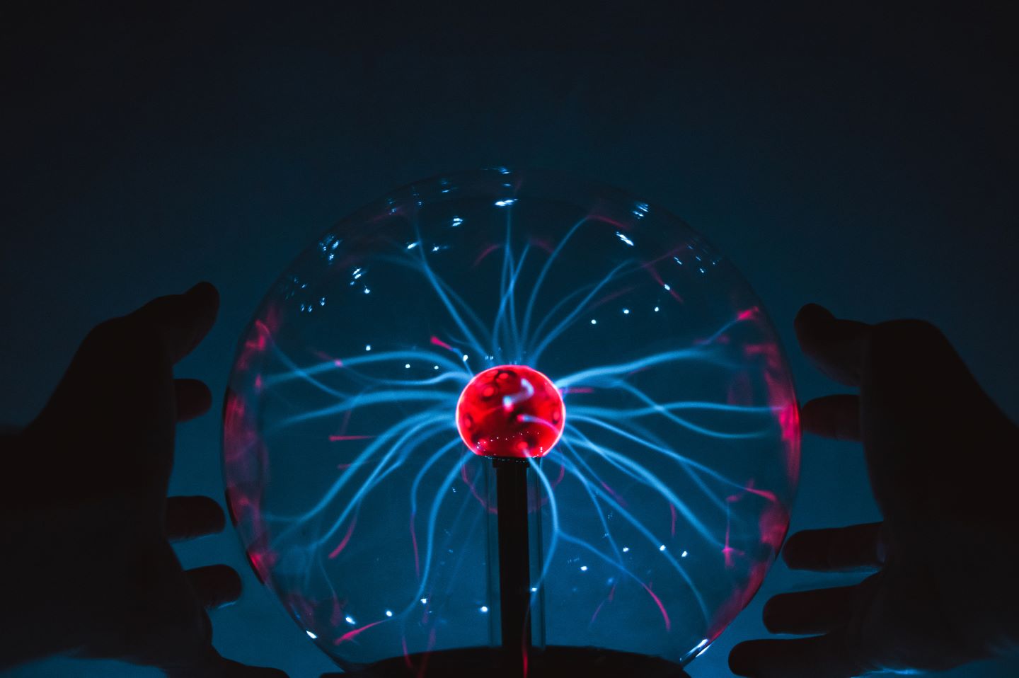 Boule Plasma, interagissez avec l'électricité de manière amusante