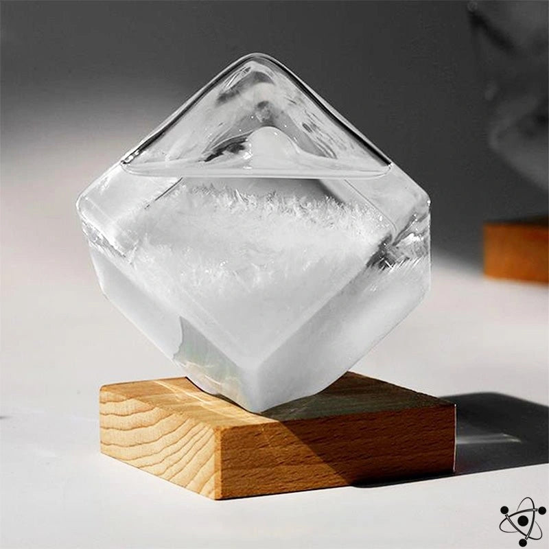 https://deco-science.com/cdn/shop/products/barometre-a-cristaux-cube-blanc-1_c6c156d8-3dd8-460c-86cd-33a37dd830a2.jpg?v=1664357274&width=800