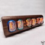 Horloge Nixie en Noyer Bluetooth Déco Science